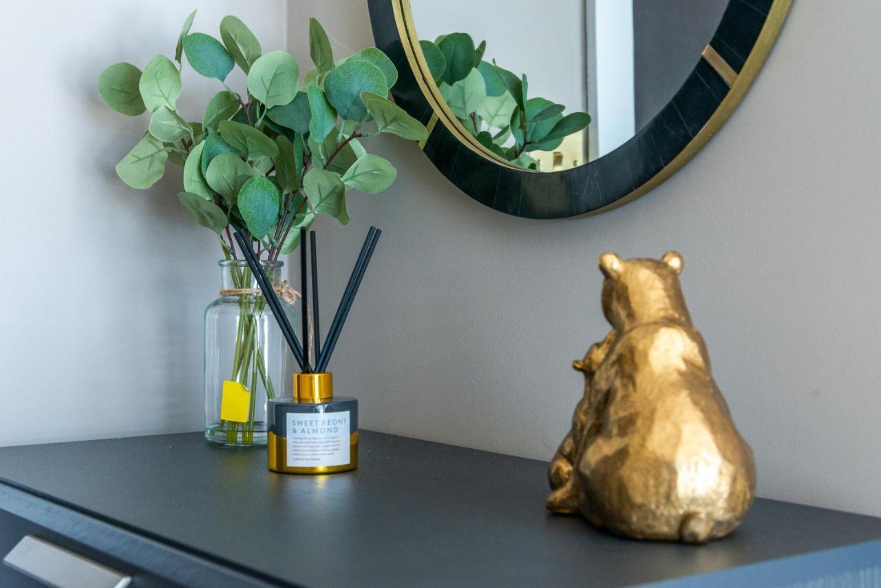 Elegant Studio - Perfect For Explorers Apartment London Exterior photo