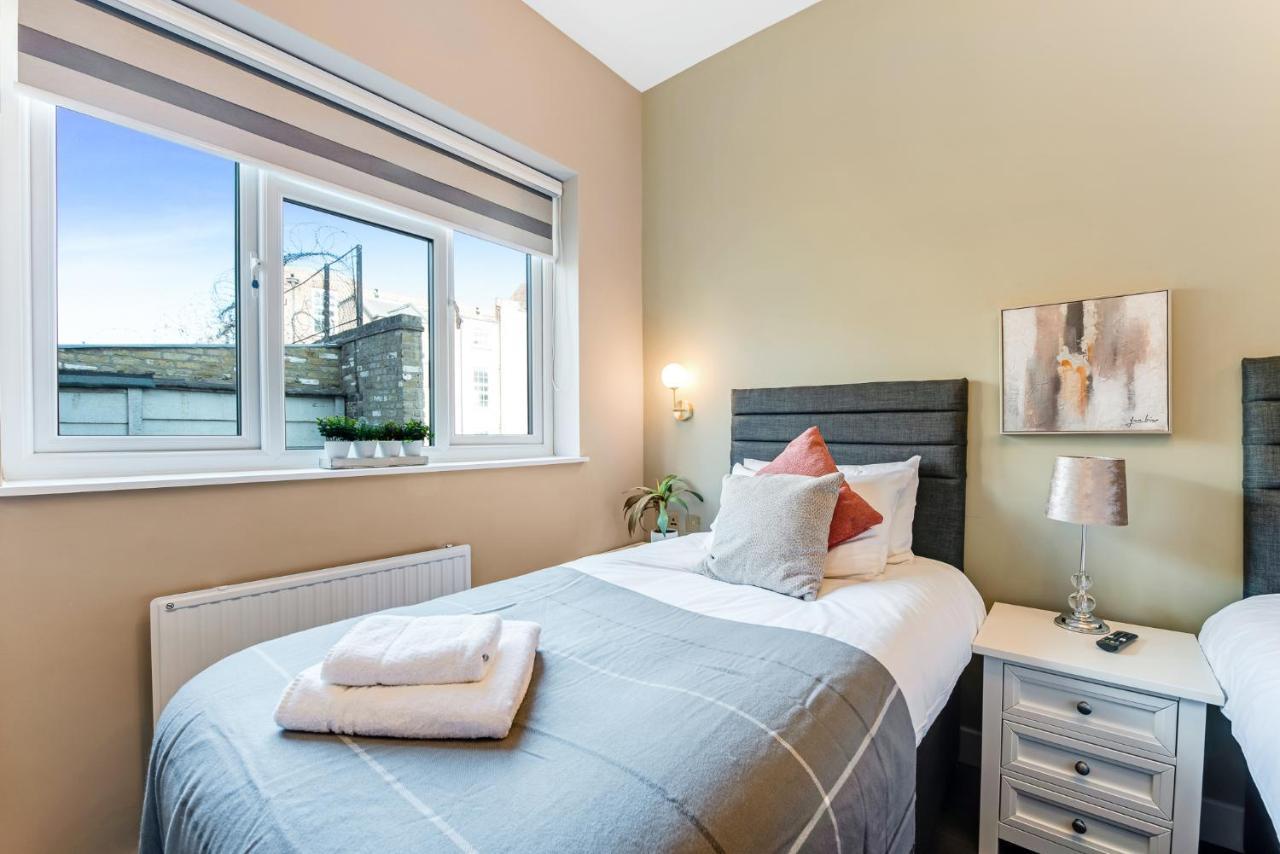 Elegant Studio - Perfect For Explorers Apartment London Exterior photo